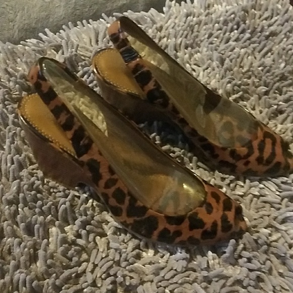 💋3 for $24💋
🐆LEOPARD Peep-Toe Sandle Heels - Picture 2 of 6